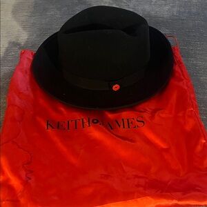 Keith James hat